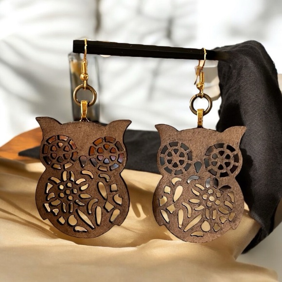 Owl earrings. Super light. Bohemian. Hippie style. 70’s style Vintage feel - Picture 3 of 11